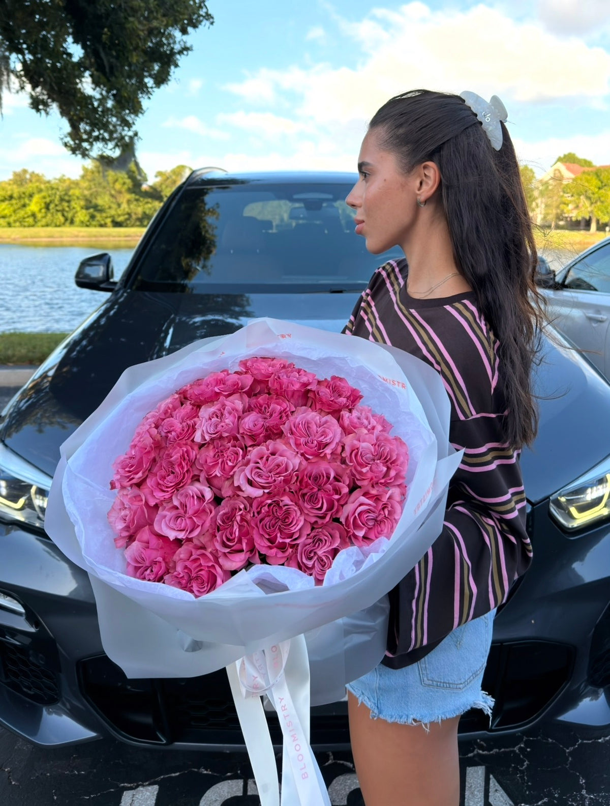 25 Country Blues Garden Roses – Luxury Pink Rose Bouquet
